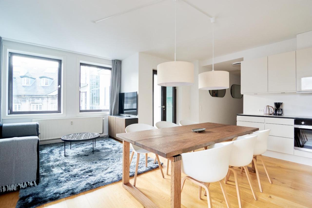 Stylish 2br W Private Balcony In Cph Centre * København